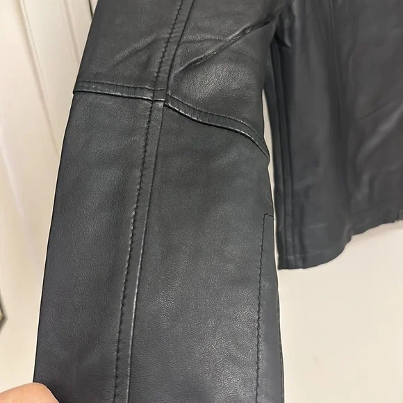 GQ Firenze-Italia Pure Leather short jacket! Classy, stylish, sassy!UK S/M! NWOT - Picture 13 of 16